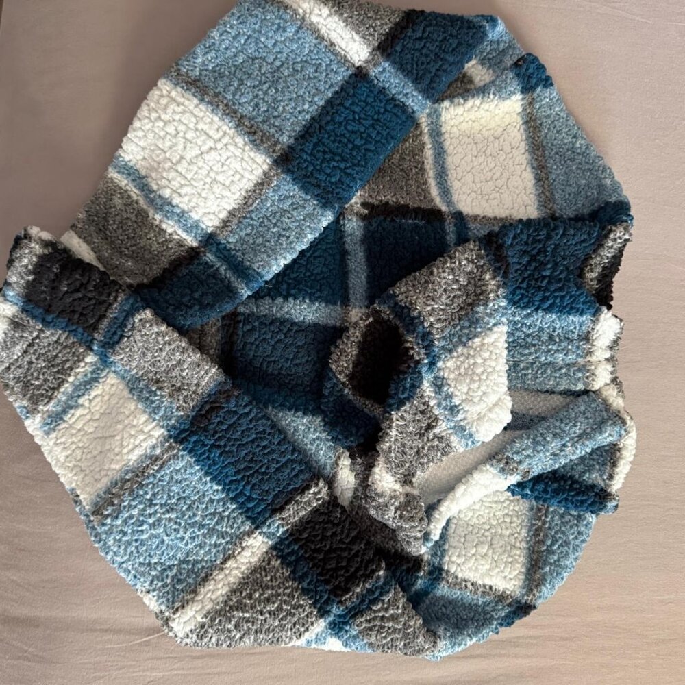 Love Plaid Sherpa Zip-Up Hooded Jacket - Size L - Picture 3 of 5